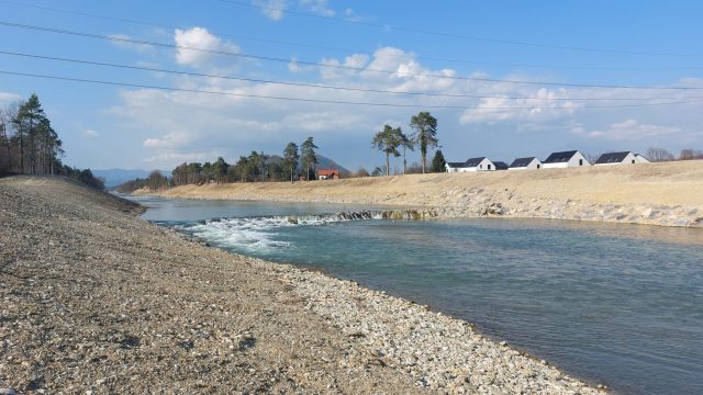 VODARSKI POSEGI UNIČILI SAVINJO