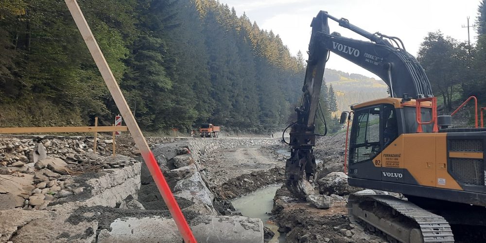 100 VNOSOV V ZBIRNIK POSEGOV V VODOTOKE – IZJAVA ZA JAVNOST