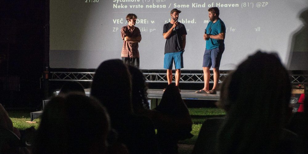 VEČ KOT 3.000 LJUDI SI JE ŽE OGLEDALO FILM V ŽIVO
