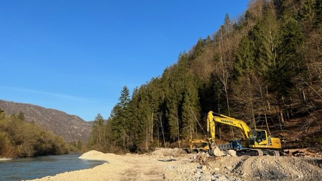 KOLESARSKA POT BLED – BOHINJ POGREB OBALE SAVE BOHINJKE