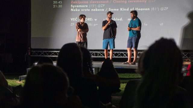 VEČ KOT 3.000 LJUDI SI JE ŽE OGLEDALO FILM V ŽIVO